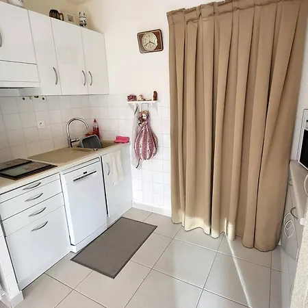 Apartment T2 Confortable Avec Jardin, Wi-fi Et Parking A 400m Des Plages - Fr-1-316-345 Six-Fours-les-Plages